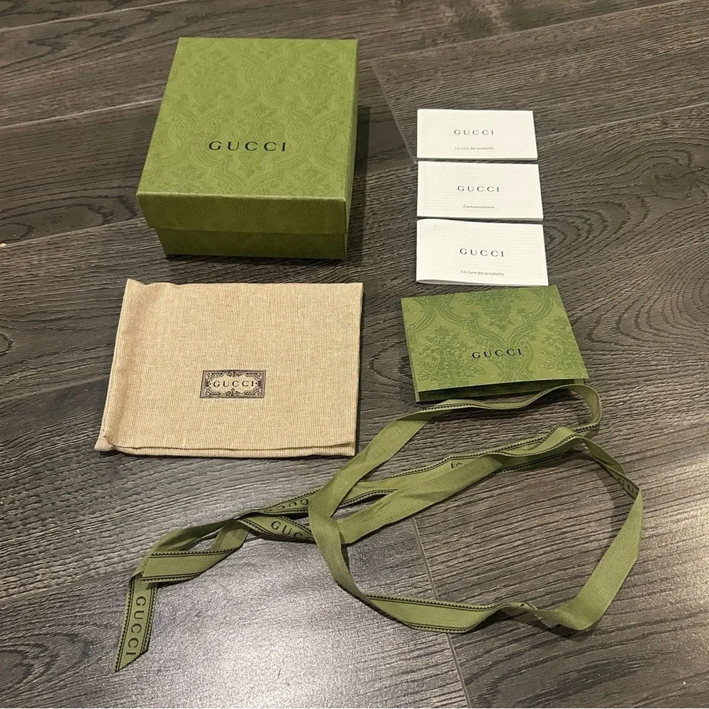 Gucci Dust Bag and Box - Picture 2 of 16